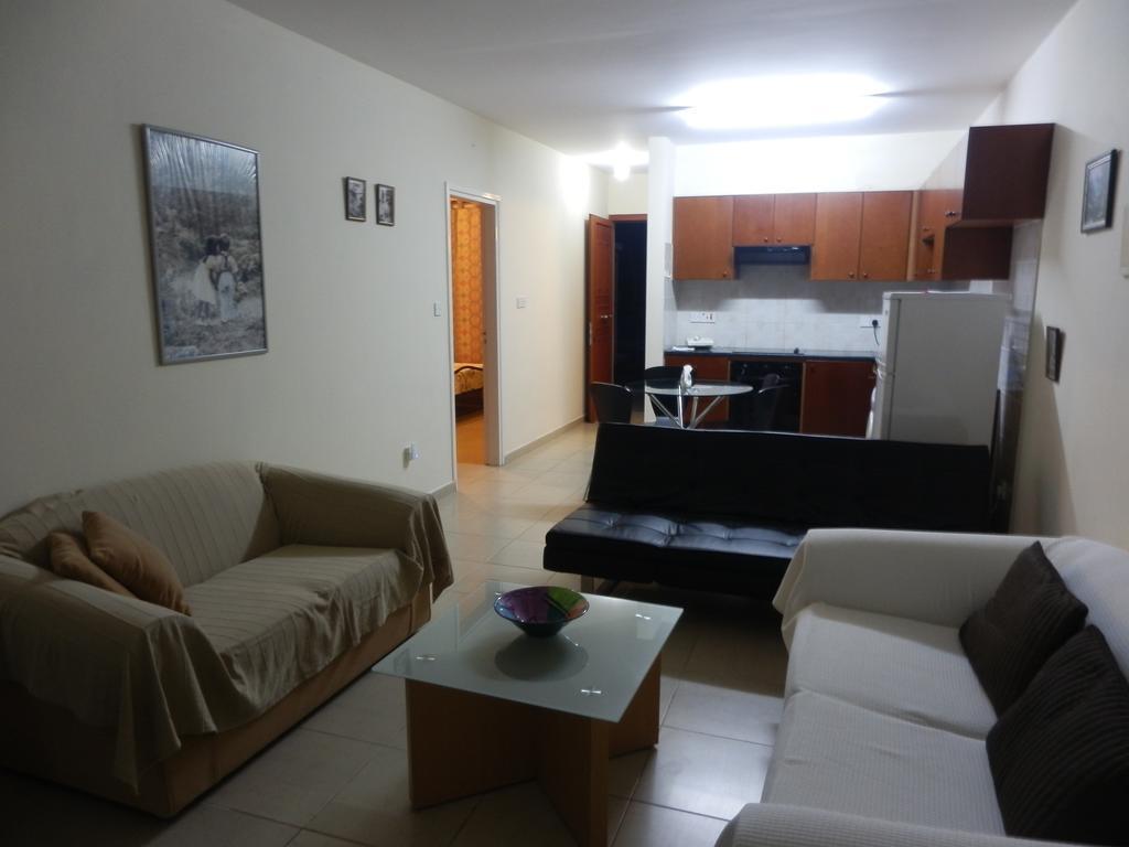 Byreva Apartments Paphos Quarto foto