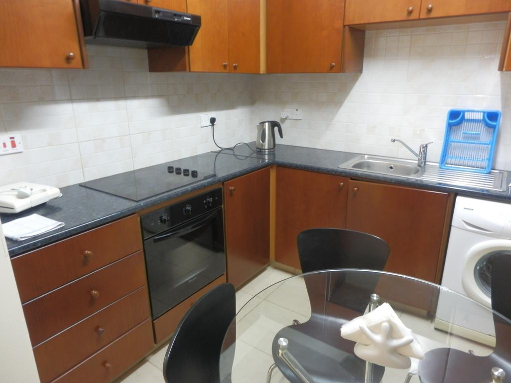 Byreva Apartments Paphos Quarto foto