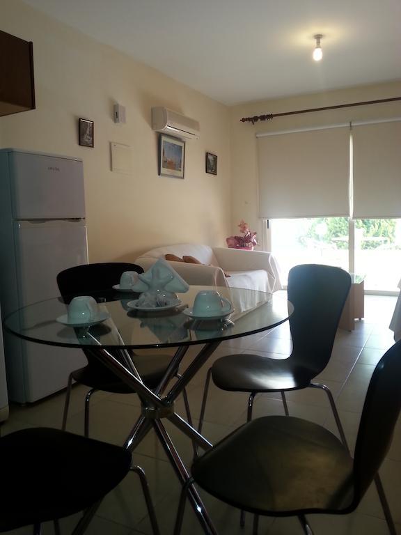 Byreva Apartments Paphos Quarto foto