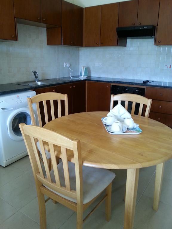 Byreva Apartments Paphos Quarto foto